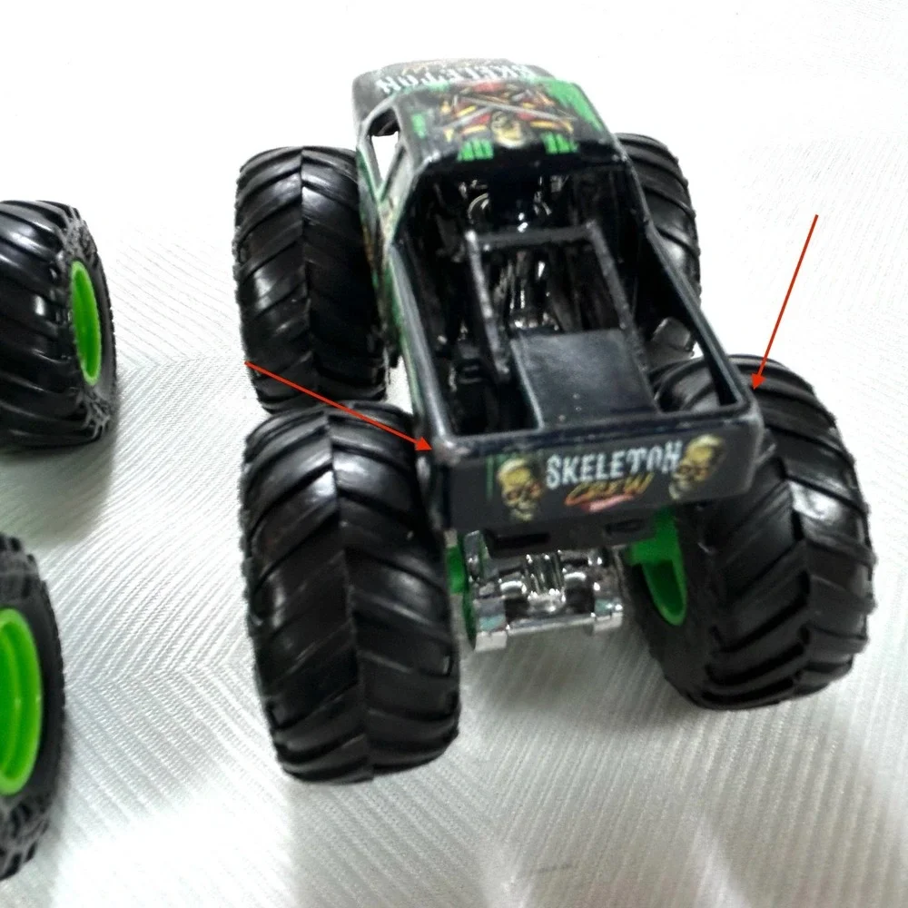 Lot of 5 Hot Wheels Monster Jam Trucks 1:64 - Various incl.Grave Digger 40 Anniv
